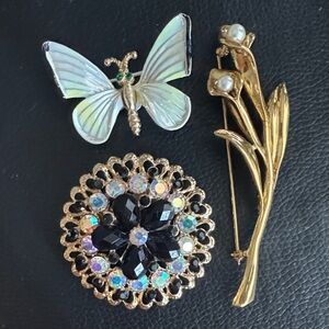 3 Brooch Lot w Enamelled Butterfly, Cala Lily Flower & Rhinestone Brooch